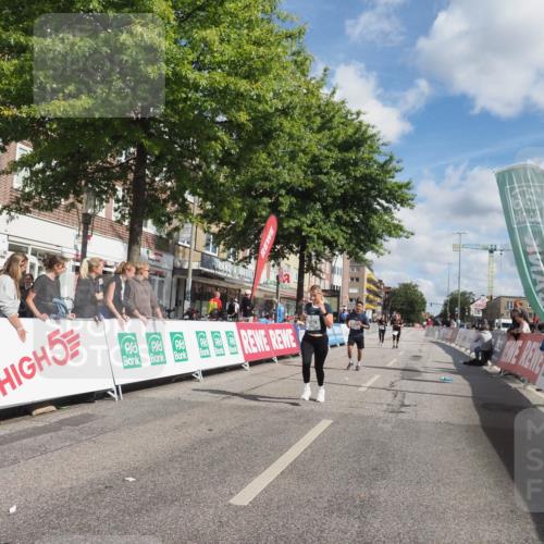 15.09.2024 - PSD Bank Halbmarathon Miley Keyser http://msf.ph/oto/7079322 15.09.2024 12:42:36 Ziel 2913, 2966, 3242, 3278 meine-sportfotos.de