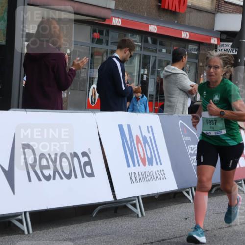 15.09.2024 - PSD Bank Halbmarathon Michael Strokosch http://msf.ph/oto/7079335 15.09.2024 12:23:30 Ziel 987, 2307, 2981, 3002, 3243, 3277 meine-sportfotos.de