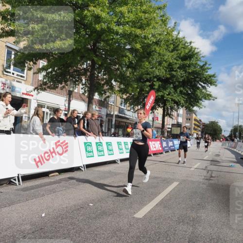15.09.2024 - PSD Bank Halbmarathon Miley Keyser http://msf.ph/oto/7079343 15.09.2024 12:42:37 Ziel 2913, 2966, 3242, 3278, 3400 meine-sportfotos.de