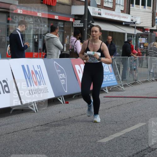 15.09.2024 - PSD Bank Halbmarathon Michael Strokosch http://msf.ph/oto/7079367 15.09.2024 12:23:33 Ziel 987, 2307, 2403, 2981, 3002, 3277 meine-sportfotos.de