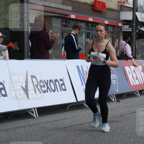 15.09.2024 - PSD Bank Halbmarathon Michael Strokosch http://msf.ph/oto/7079379 15.09.2024 12:23:33 Ziel 987, 2307, 2403, 2981, 3002, 3277 meine-sportfotos.de
