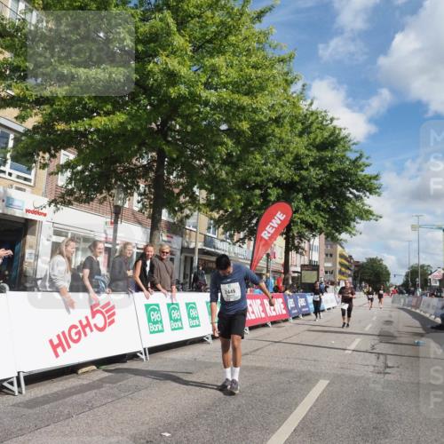 15.09.2024 - PSD Bank Halbmarathon Miley Keyser http://msf.ph/oto/7079389 15.09.2024 12:42:40 Ziel 2273, 2913, 2966, 3242, 3278, 3400 meine-sportfotos.de