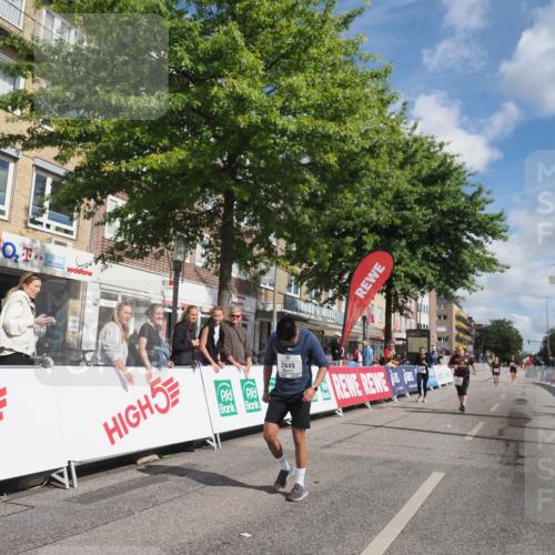 15.09.2024 - PSD Bank Halbmarathon Miley Keyser http://msf.ph/oto/7079399 15.09.2024 12:42:41 Ziel 2273, 3242, 3278, 3400 meine-sportfotos.de