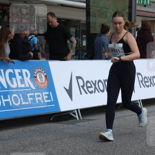 15.09.2024 - PSD Bank Halbmarathon Michael Strokosch http://msf.ph/oto/7079400 15.09.2024 12:23:34 Ziel 987, 2307, 2403, 2981, 3002, 3277, 3450 meine-sportfotos.de