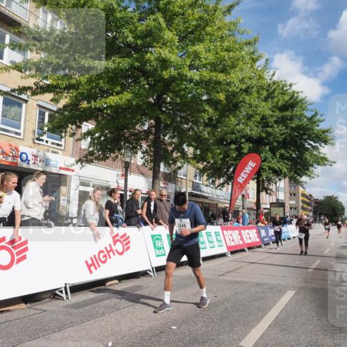 15.09.2024 - PSD Bank Halbmarathon Miley Keyser http://msf.ph/oto/7079408 15.09.2024 12:42:41 Ziel 2273, 3242, 3278, 3400 meine-sportfotos.de