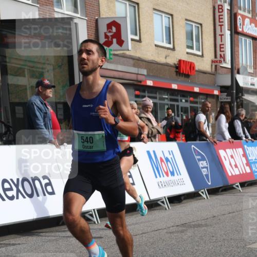 15.09.2024 - PSD Bank Halbmarathon Michael Strokosch http://msf.ph/oto/7079424 15.09.2024 11:14:29 Ziel 412, 540, 544, 564, 565, 568, 589, 613, 845, 848 meine-sportfotos.de