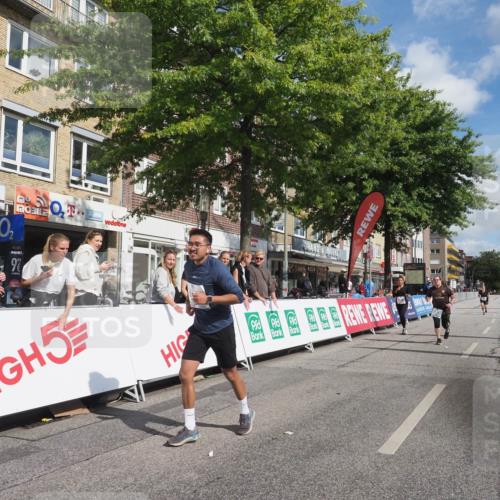 15.09.2024 - PSD Bank Halbmarathon Miley Keyser http://msf.ph/oto/7079427 15.09.2024 12:42:42 Ziel 2273, 3242, 3278, 3400 meine-sportfotos.de