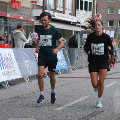 15.09.2024 - PSD Bank Halbmarathon Michael Strokosch http://msf.ph/oto/7079472 15.09.2024 12:23:42 Ziel 1883, 2403, 2981, 3002, 3003, 3428, 3450 meine-sportfotos.de
