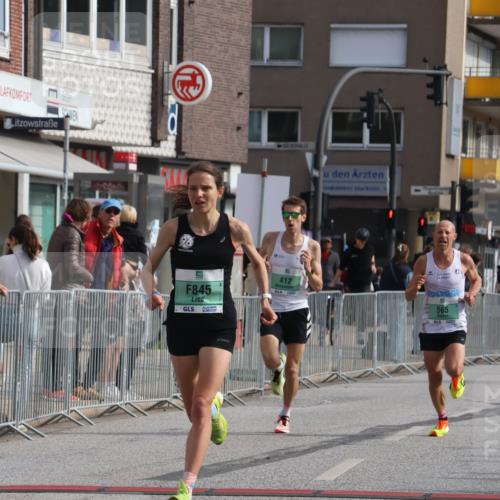 15.09.2024 - PSD Bank Halbmarathon Michael Strokosch http://msf.ph/oto/7079474 15.09.2024 11:14:33 Ziel 412, 540, 544, 564, 565, 568, 589, 613, 845, 848 meine-sportfotos.de