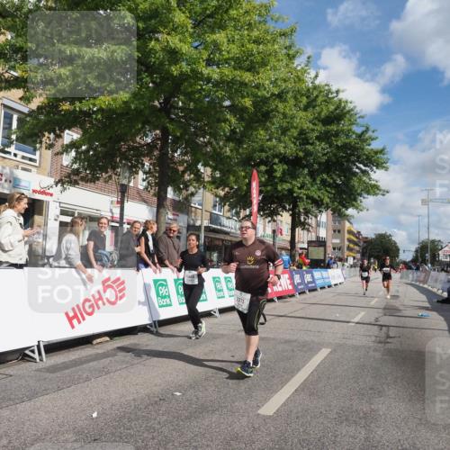 15.09.2024 - PSD Bank Halbmarathon Miley Keyser http://msf.ph/oto/7079475 15.09.2024 12:42:45 Ziel 2273, 3242, 3278, 3321, 3400 meine-sportfotos.de