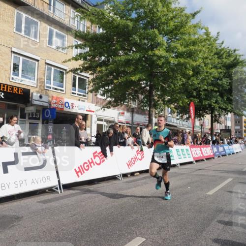 15.09.2024 - PSD Bank Halbmarathon Miley Keyser http://msf.ph/oto/7079498 15.09.2024 11:37:47 Ziel 932, 1056, 1136, 1199, 1234, 1238, 1306, 1742, 2625, 2674 meine-sportfotos.de