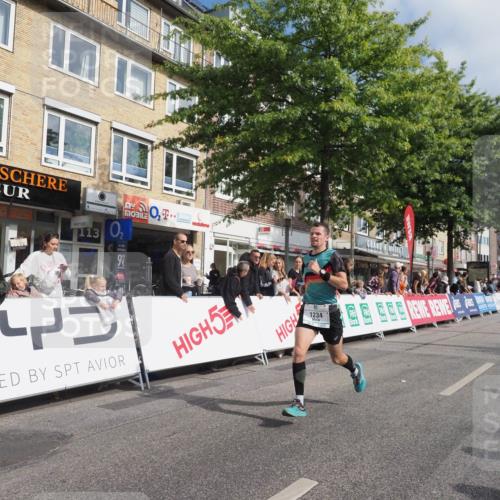 15.09.2024 - PSD Bank Halbmarathon Miley Keyser http://msf.ph/oto/7079502 15.09.2024 11:37:47 Ziel 932, 1056, 1136, 1199, 1234, 1238, 1306, 1742, 2625, 2674 meine-sportfotos.de