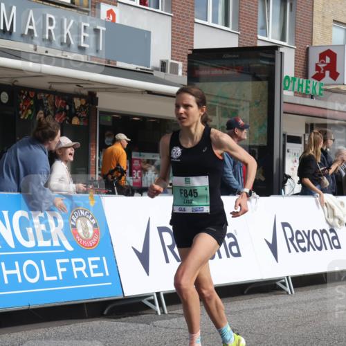 15.09.2024 - PSD Bank Halbmarathon Michael Strokosch http://msf.ph/oto/7079505 15.09.2024 11:14:36 Ziel 412, 540, 544, 564, 565, 568, 570, 613, 845, 848 meine-sportfotos.de