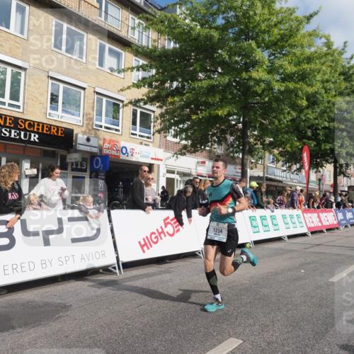 15.09.2024 - PSD Bank Halbmarathon Miley Keyser http://msf.ph/oto/7079506 15.09.2024 11:37:47 Ziel 932, 1056, 1136, 1199, 1234, 1238, 1306, 1742, 2625, 2674 meine-sportfotos.de