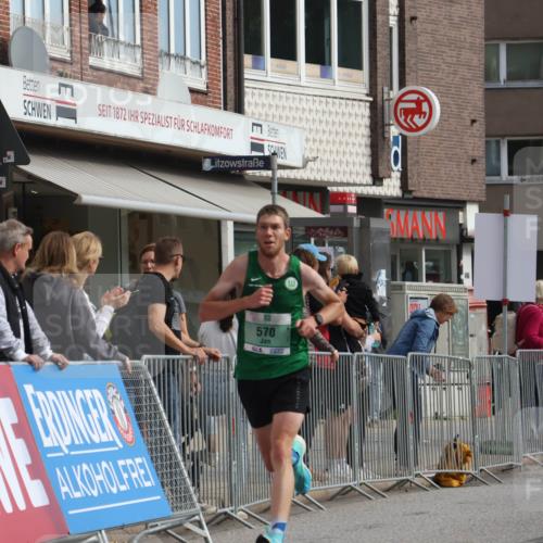 15.09.2024 - PSD Bank Halbmarathon Michael Strokosch http://msf.ph/oto/7079560 15.09.2024 11:14:41 Ziel 412, 564, 565, 570, 845, 848 meine-sportfotos.de