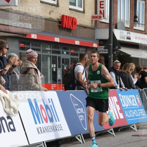 15.09.2024 - PSD Bank Halbmarathon Michael Strokosch http://msf.ph/oto/7079584 15.09.2024 11:14:42 Ziel 412, 564, 565, 570, 588, 845 meine-sportfotos.de