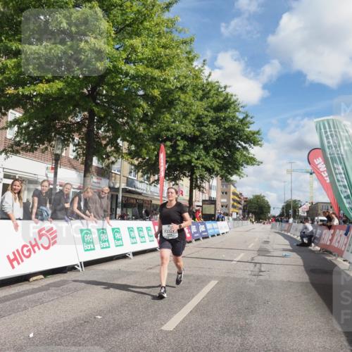 15.09.2024 - PSD Bank Halbmarathon Miley Keyser http://msf.ph/oto/7079585 15.09.2024 12:42:51 Ziel 2273, 3242, 3321, 3400 meine-sportfotos.de
