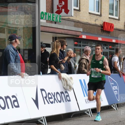 15.09.2024 - PSD Bank Halbmarathon Michael Strokosch http://msf.ph/oto/7079589 15.09.2024 11:14:42 Ziel 412, 564, 565, 570, 588, 845 meine-sportfotos.de