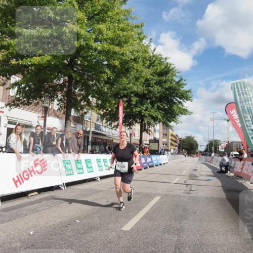 15.09.2024 - PSD Bank Halbmarathon Miley Keyser http://msf.ph/oto/7079590 15.09.2024 12:42:51 Ziel 2273, 3242, 3321, 3400 meine-sportfotos.de