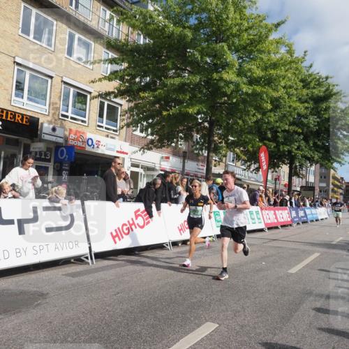 15.09.2024 - PSD Bank Halbmarathon Miley Keyser http://msf.ph/oto/7079601 15.09.2024 11:38:00 Ziel 932, 1136, 1177, 1472, 1742, 1922 meine-sportfotos.de