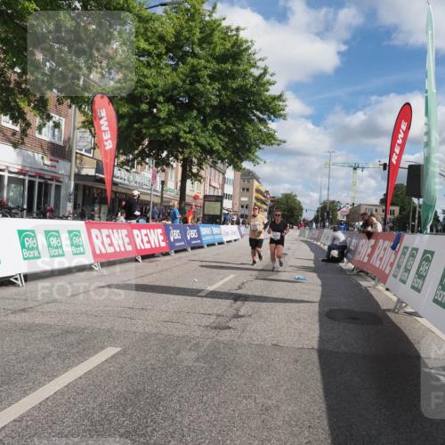 15.09.2024 - PSD Bank Halbmarathon Miley Keyser http://msf.ph/oto/7079603 15.09.2024 12:43:35 Ziel 2385, 3410 meine-sportfotos.de