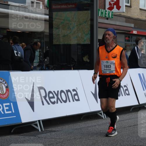 15.09.2024 - PSD Bank Halbmarathon Michael Strokosch http://msf.ph/oto/7079606 15.09.2024 12:23:52 Ziel 1883, 2403, 2537, 3003, 3075, 3222, 3428, 3450 meine-sportfotos.de