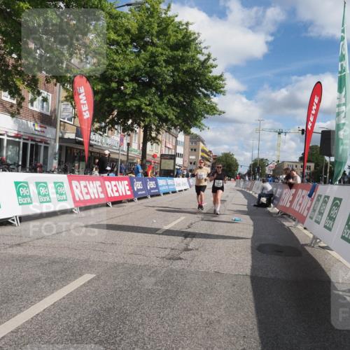 15.09.2024 - PSD Bank Halbmarathon Miley Keyser http://msf.ph/oto/7079607 15.09.2024 12:43:35 Ziel 2385, 3410 meine-sportfotos.de