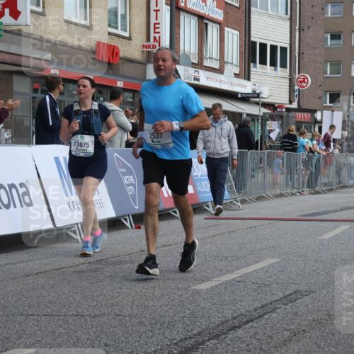 15.09.2024 - PSD Bank Halbmarathon Michael Strokosch http://msf.ph/oto/7079633 15.09.2024 12:23:56 Ziel 1883, 2537, 3003, 3075, 3222, 3428 meine-sportfotos.de