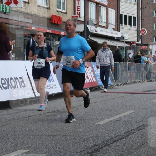 15.09.2024 - PSD Bank Halbmarathon Michael Strokosch http://msf.ph/oto/7079637 15.09.2024 12:23:56 Ziel 1883, 2537, 3003, 3075, 3222, 3428 meine-sportfotos.de