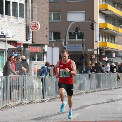 15.09.2024 - PSD Bank Halbmarathon Michael Strokosch http://msf.ph/oto/7079648 15.09.2024 11:14:48 Ziel 412, 565, 570, 588 meine-sportfotos.de