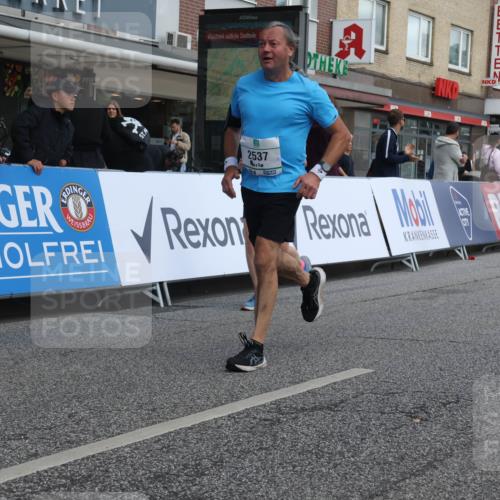 15.09.2024 - PSD Bank Halbmarathon Michael Strokosch http://msf.ph/oto/7079650 15.09.2024 12:23:57 Ziel 1883, 2537, 3003, 3075, 3222, 3428, 3452 meine-sportfotos.de