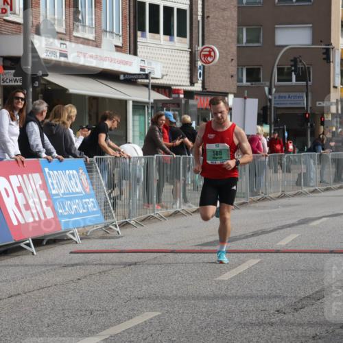 15.09.2024 - PSD Bank Halbmarathon Michael Strokosch http://msf.ph/oto/7079652 15.09.2024 11:14:48 Ziel 412, 565, 570, 588 meine-sportfotos.de