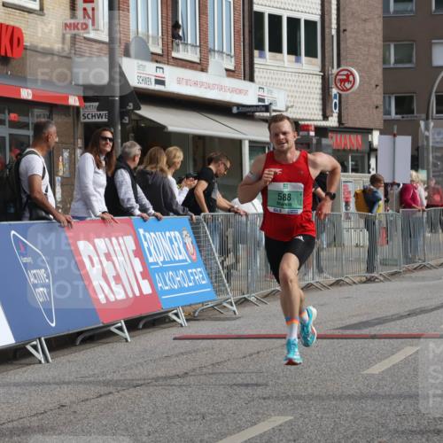 15.09.2024 - PSD Bank Halbmarathon Michael Strokosch http://msf.ph/oto/7079663 15.09.2024 11:14:49 Ziel 412, 565, 570, 588 meine-sportfotos.de