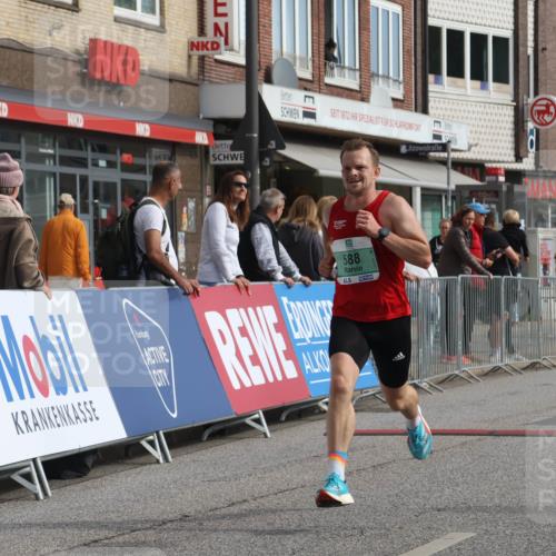 15.09.2024 - PSD Bank Halbmarathon Michael Strokosch http://msf.ph/oto/7079671 15.09.2024 11:14:49 Ziel 412, 565, 570, 588 meine-sportfotos.de