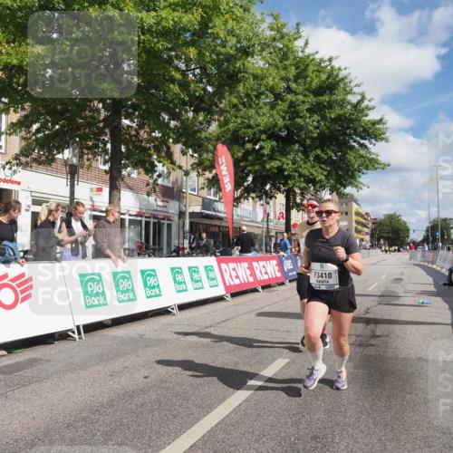15.09.2024 - PSD Bank Halbmarathon Miley Keyser http://msf.ph/oto/7079674 15.09.2024 12:43:37 Ziel 2385, 3410 meine-sportfotos.de