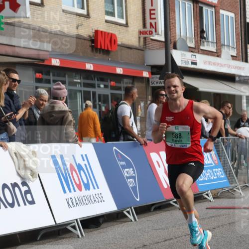 15.09.2024 - PSD Bank Halbmarathon Michael Strokosch http://msf.ph/oto/7079676 15.09.2024 11:14:49 Ziel 412, 565, 570, 588 meine-sportfotos.de