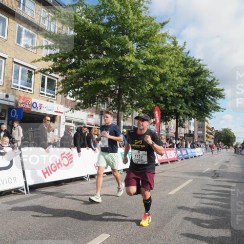 15.09.2024 - PSD Bank Halbmarathon Miley Keyser http://msf.ph/oto/7079677 15.09.2024 11:38:05 Ziel 932, 1136, 1177, 1472, 1478, 1742, 1922 meine-sportfotos.de