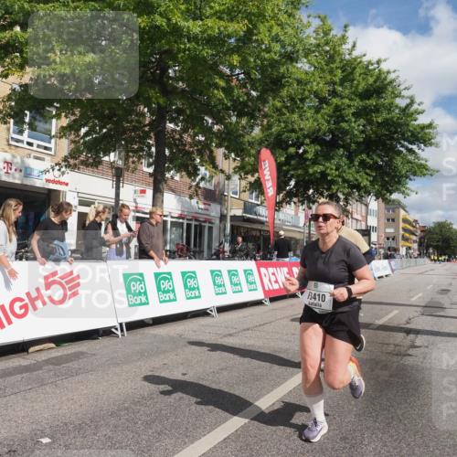 15.09.2024 - PSD Bank Halbmarathon Miley Keyser http://msf.ph/oto/7079683 15.09.2024 12:43:37 Ziel 2385, 3410 meine-sportfotos.de