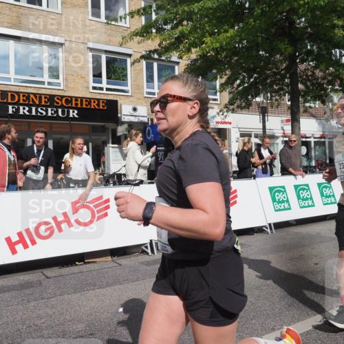 15.09.2024 - PSD Bank Halbmarathon Miley Keyser http://msf.ph/oto/7079694 15.09.2024 12:43:38 Ziel 2385, 3410 meine-sportfotos.de