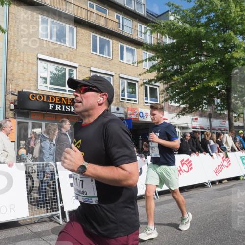 15.09.2024 - PSD Bank Halbmarathon Miley Keyser http://msf.ph/oto/7079696 15.09.2024 11:38:06 Ziel 932, 1177, 1472, 1478, 1742, 1922 meine-sportfotos.de