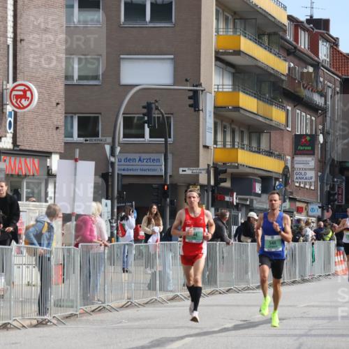 15.09.2024 - PSD Bank Halbmarathon Michael Strokosch http://msf.ph/oto/7079699 15.09.2024 11:14:56 Ziel 494, 546, 588 meine-sportfotos.de