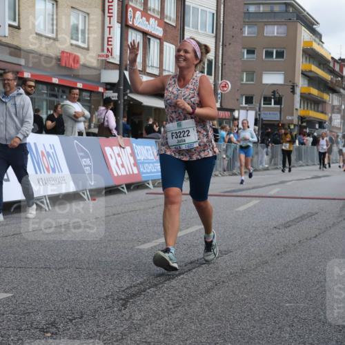 15.09.2024 - PSD Bank Halbmarathon Michael Strokosch http://msf.ph/oto/7079701 15.09.2024 12:24:01 Ziel 1883, 2527, 2537, 3075, 3222, 3452, 3543 meine-sportfotos.de