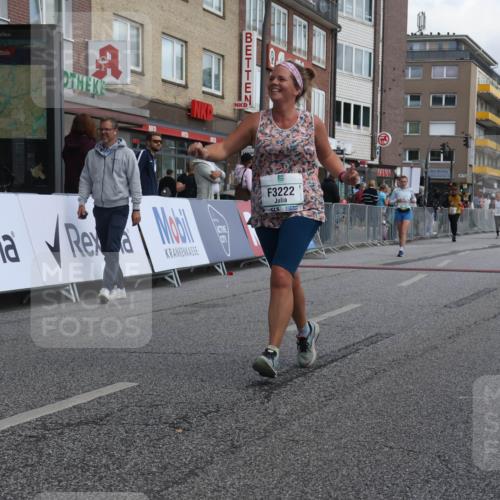 15.09.2024 - PSD Bank Halbmarathon Michael Strokosch http://msf.ph/oto/7079706 15.09.2024 12:24:02 Ziel 1883, 1997, 2527, 2537, 3075, 3222, 3452, 3543 meine-sportfotos.de