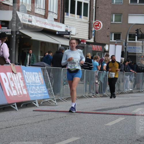 15.09.2024 - PSD Bank Halbmarathon Michael Strokosch http://msf.ph/oto/7079726 15.09.2024 12:24:04 Ziel 1997, 2527, 2537, 3075, 3222, 3371, 3452, 3543 meine-sportfotos.de