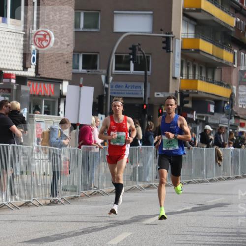 15.09.2024 - PSD Bank Halbmarathon Michael Strokosch http://msf.ph/oto/7079728 15.09.2024 11:14:57 Ziel 494, 546, 588 meine-sportfotos.de