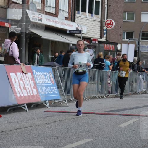 15.09.2024 - PSD Bank Halbmarathon Michael Strokosch http://msf.ph/oto/7079730 15.09.2024 12:24:04 Ziel 1997, 2527, 2537, 3075, 3222, 3371, 3452, 3543 meine-sportfotos.de