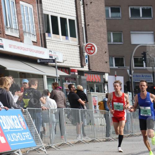 15.09.2024 - PSD Bank Halbmarathon Michael Strokosch http://msf.ph/oto/7079742 15.09.2024 11:14:58 Ziel 494, 546, 588 meine-sportfotos.de