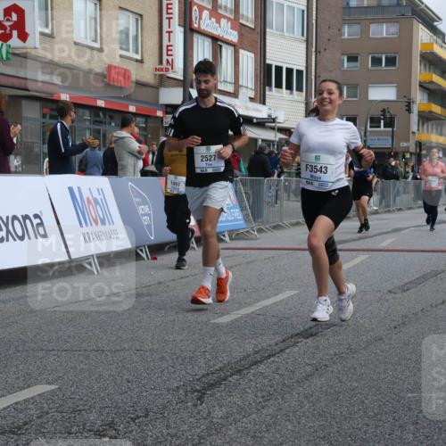 15.09.2024 - PSD Bank Halbmarathon Michael Strokosch http://msf.ph/oto/7079775 15.09.2024 12:24:10 Ziel 1765, 1997, 2527, 3008, 3222, 3256, 3371, 3452, 3543 meine-sportfotos.de