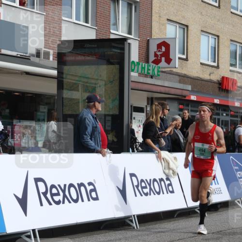 15.09.2024 - PSD Bank Halbmarathon Michael Strokosch http://msf.ph/oto/7079803 15.09.2024 11:15:02 Ziel 494, 500, 546, 588 meine-sportfotos.de