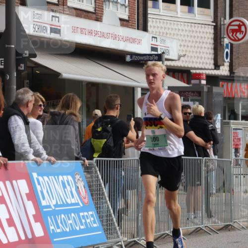 15.09.2024 - PSD Bank Halbmarathon Michael Strokosch http://msf.ph/oto/7079835 15.09.2024 11:15:06 Ziel 494, 500, 546, 587 meine-sportfotos.de